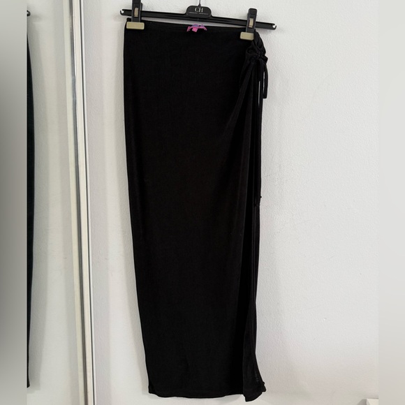 Edikted Black Cut Out Tie Front Tank Top + Skirt SET - Picture 6 of 8